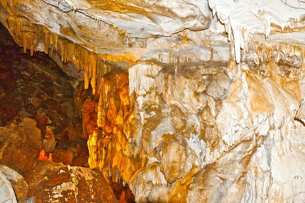jeskyne krapnik stalaktit