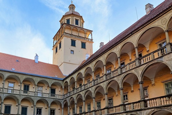 Zamek moravsky krumlov foto LG