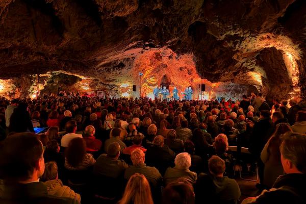 vypustek-koncert-ilustracni